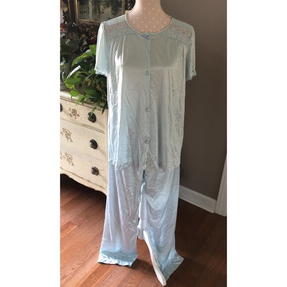 Vtg Vanity Fair Pajamas Blue Nylon Embroidered Rose Buds Lace 2 Piece Women’s M - Picture 1 of 15